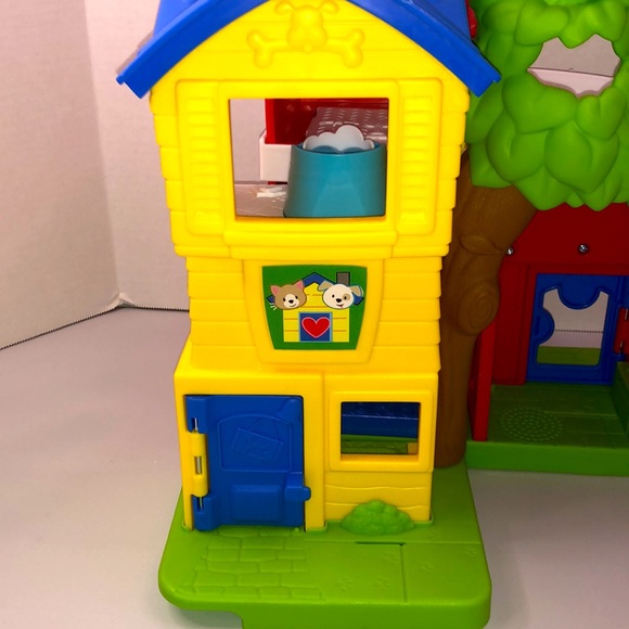 Fisher Price Little People Animal Rescue Adoption Center Playset Toy Incomplete - Picture 4 of 7